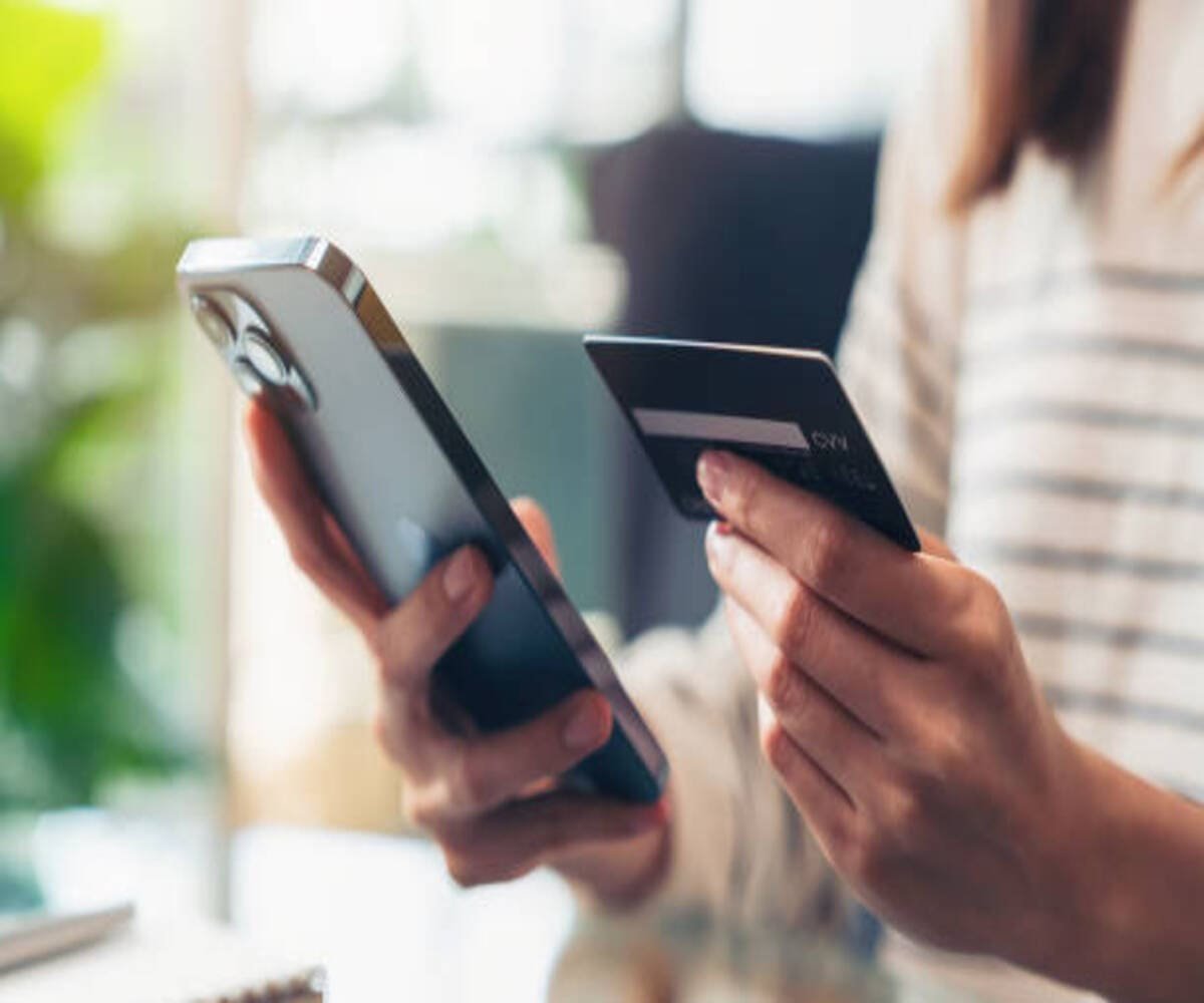 global consumer behaviour and online buying
